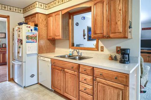 611 Fairfield Dr, Flushing, MI 48433 photo 13