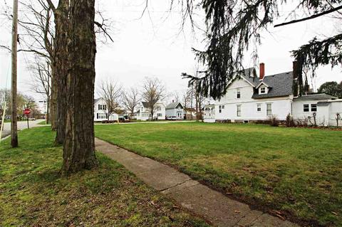 219 N Cedar, Owosso, MI 48867 photo 2