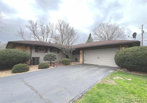 1486 Cherry Dr, Adrian, MI 49221 photo 2