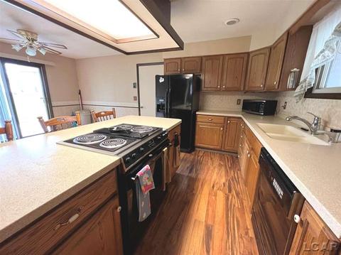 1486 Cherry Dr, Adrian, MI 49221 photo 16