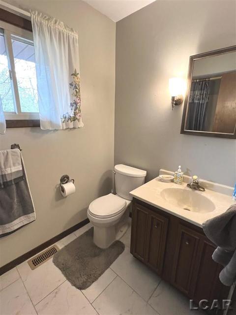 1486 Cherry Dr, Adrian, MI 49221 photo 35