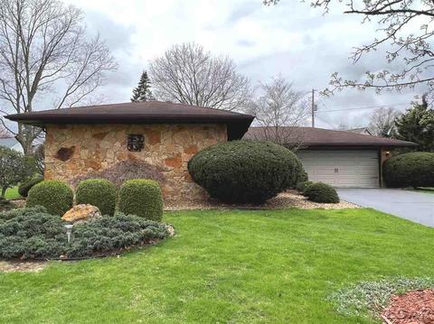 1486 Cherry Dr, Adrian, MI 49221 photo 3