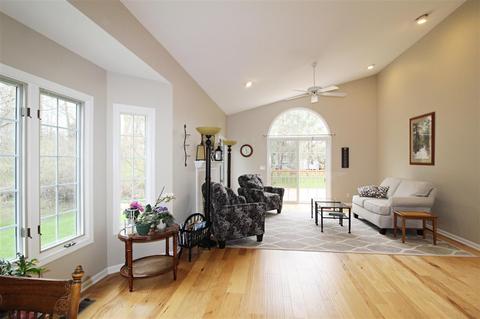 6332 Squire Lake Dr, Flushing, MI 48433 photo 7