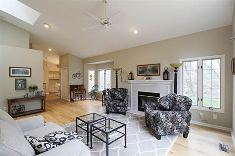 6332 Squire Lake Dr, Flushing, MI 48433 photo 3