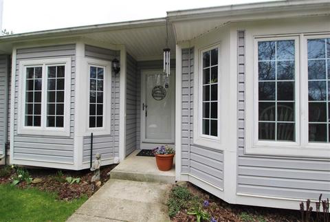 6332 Squire Lake Dr, Flushing, MI 48433 photo 2