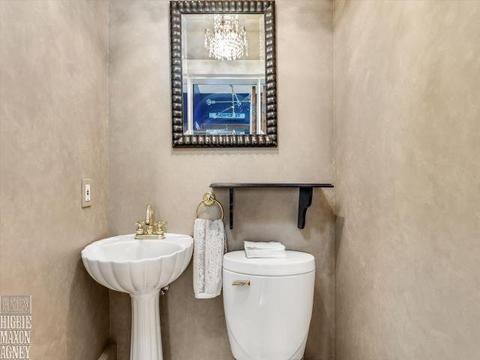35 Fisher Rd, Grosse Pointe, MI 48230 photo 13