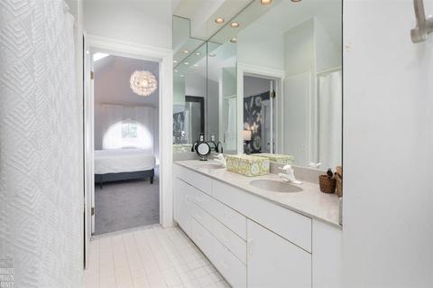35 Fisher Rd, Grosse Pointe, MI 48230 photo 24