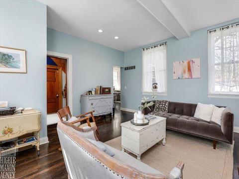 35 Fisher Rd, Grosse Pointe, MI 48230 photo 4