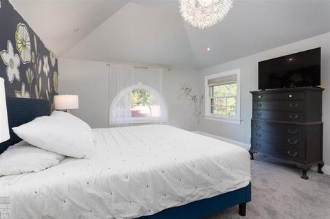 35 Fisher Rd, Grosse Pointe, MI 48230 photo 19