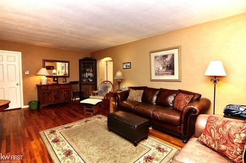 306 Oak, Flushing, MI 48433 photo 7