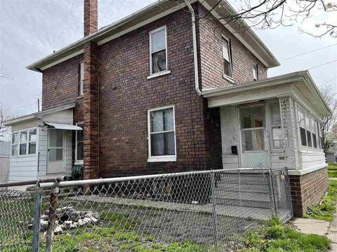 320 Cass St, Owosso, MI 48867 photo 2
