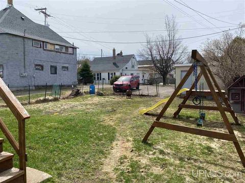 307 W Division, Ishpeming, MI 49849 photo 37