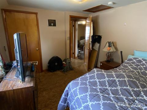 307 W Division, Ishpeming, MI 49849 photo 29