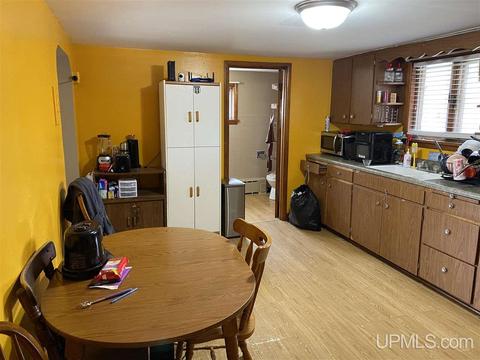 307 W Division, Ishpeming, MI 49849 photo 2