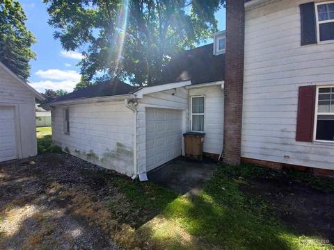 810 Pine St, Owosso, MI 48867 photo 4
