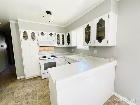 4749 17th Rd, Escanaba, MI 49829 photo 4