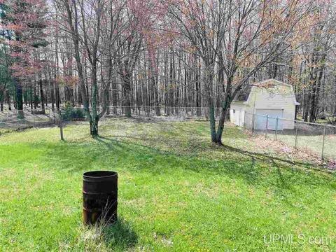 4749 17th Rd, Escanaba, MI 49829 photo 2