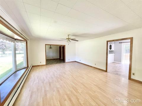 4749 17th Rd, Escanaba, MI 49829 photo 7