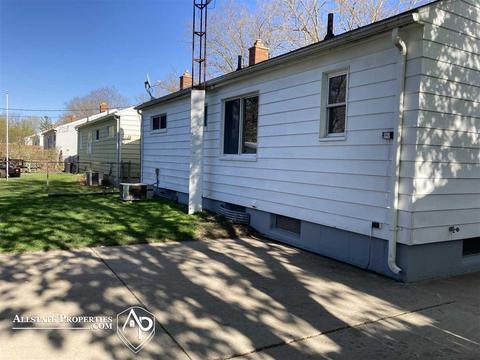 3801 Delaware Ave, Flint, MI 48506 photo 2