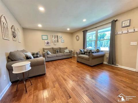6936 Jackman Rd, Temperance, MI 48182 photo 4
