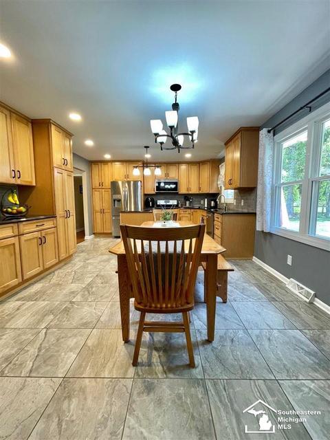 6936 Jackman Rd, Temperance, MI 48182 photo 7