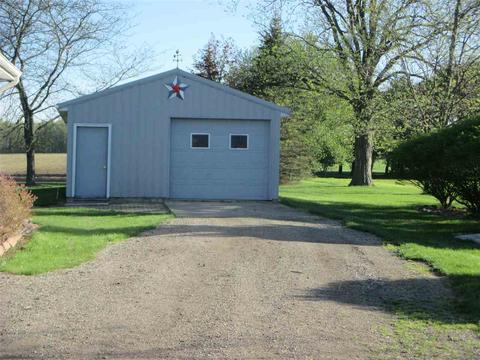 11270 W Stanley, Flushing, MI 48433 photo 2