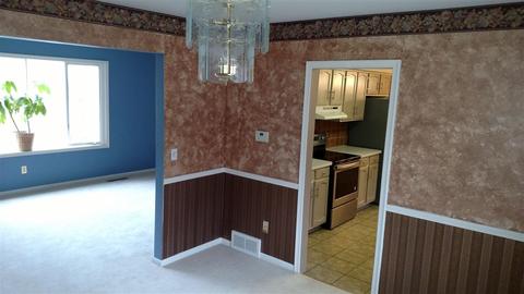 6481 Bonnie Dr, Flushing, MI 48433 photo 4