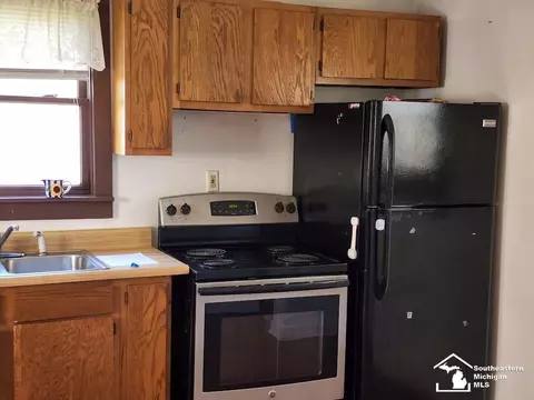 902 E 8th, Monroe, MI 48161 photo 3