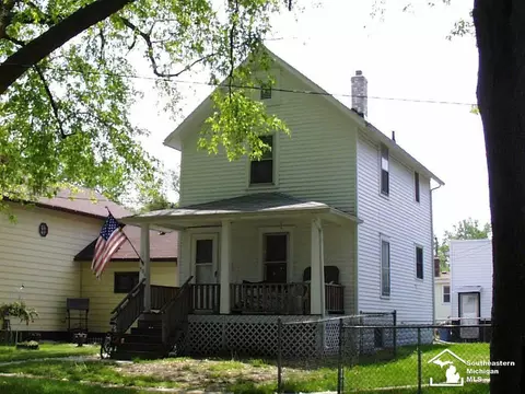 902 E 8th, Monroe, MI 48161 photo 1