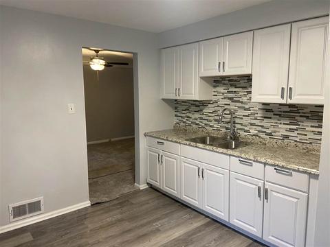 3418 Brown St, Flint, MI 48503 photo 4