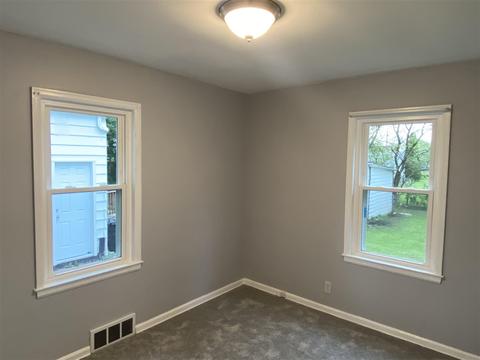 3418 Brown St, Flint, MI 48503 photo 5