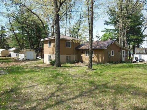 6918 S Ruby St, Harrison, MI 48625 photo 2