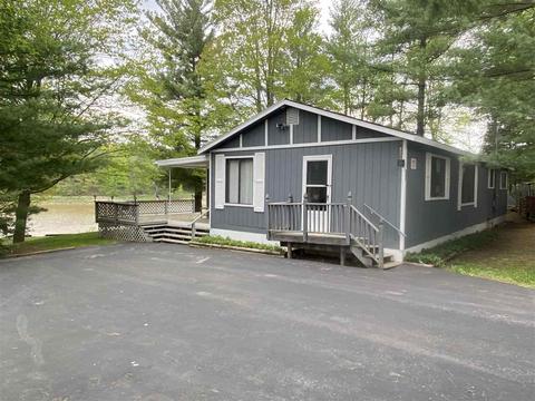 241 Dennis, Gladwin, MI 48624 photo 3