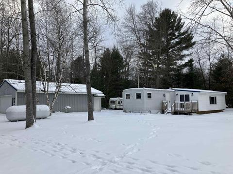 873 Rivers Ter, Gladwin, MI 48624 photo 2