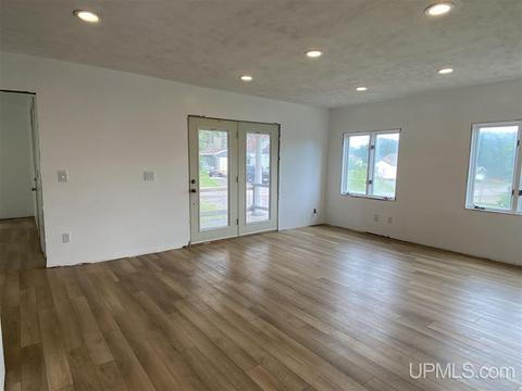 350 River St, Ishpeming, MI 49849 photo 6
