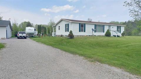 1845 Erickson, Pinconning, MI 48650 photo 3
