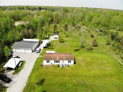 1845 Erickson, Pinconning, MI 48650 photo 5