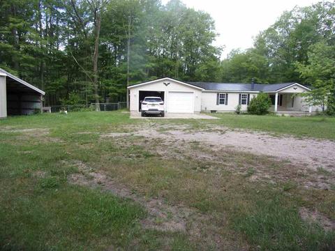 811 Peasley, Harrison, MI 48625 photo 4