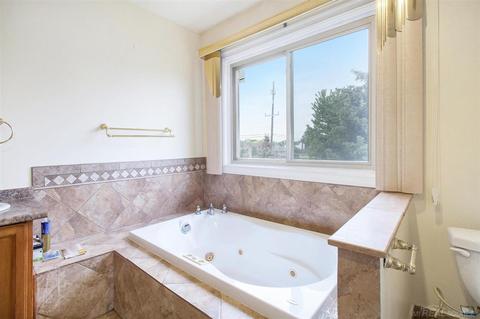 45710 Tilch, Macomb, MI 48044 photo 24