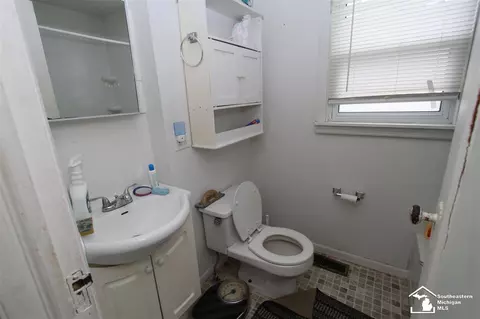 943 945 Cole, Monroe, MI 48162 photo 4