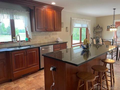 5252 Bowman Rd, Saint Clair, MI 48079 photo 5