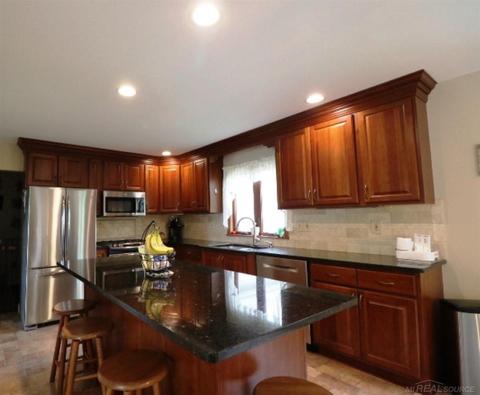 5252 Bowman Rd, Saint Clair, MI 48079 photo 4