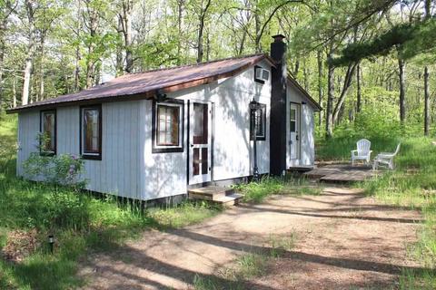 300 Robert St, Harrison, MI 48625 photo 1