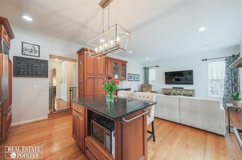 744 University Pl, Grosse Pointe, MI 48230 photo 8