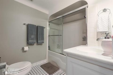 744 University Pl, Grosse Pointe, MI 48230 photo 23