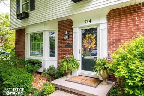 744 University Pl, Grosse Pointe, MI 48230 photo 2