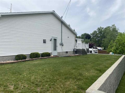 430 N Fourth St, Harrison, MI 48625 photo 4