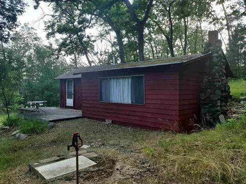 608 Burns, Harrison, MI 48625 photo 1