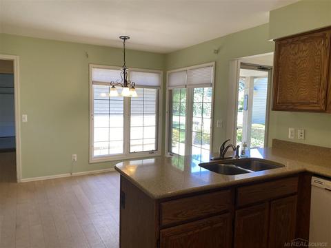 16909 Boulder Way, Macomb, MI 48042 photo 12