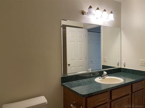 16909 Boulder Way, Macomb, MI 48042 photo 24